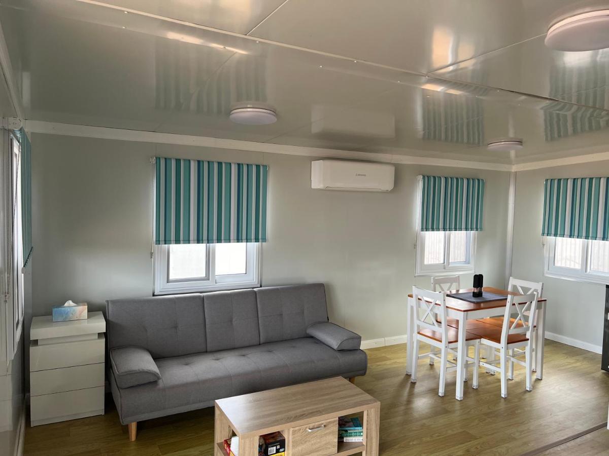 White Cliffs Self Contained Cabin Accommodation Ngoại thất bức ảnh