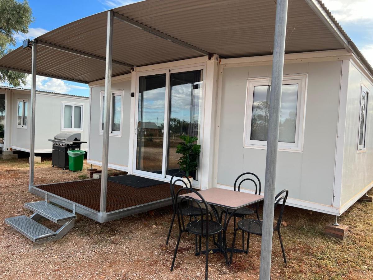 White Cliffs Self Contained Cabin Accommodation Ngoại thất bức ảnh