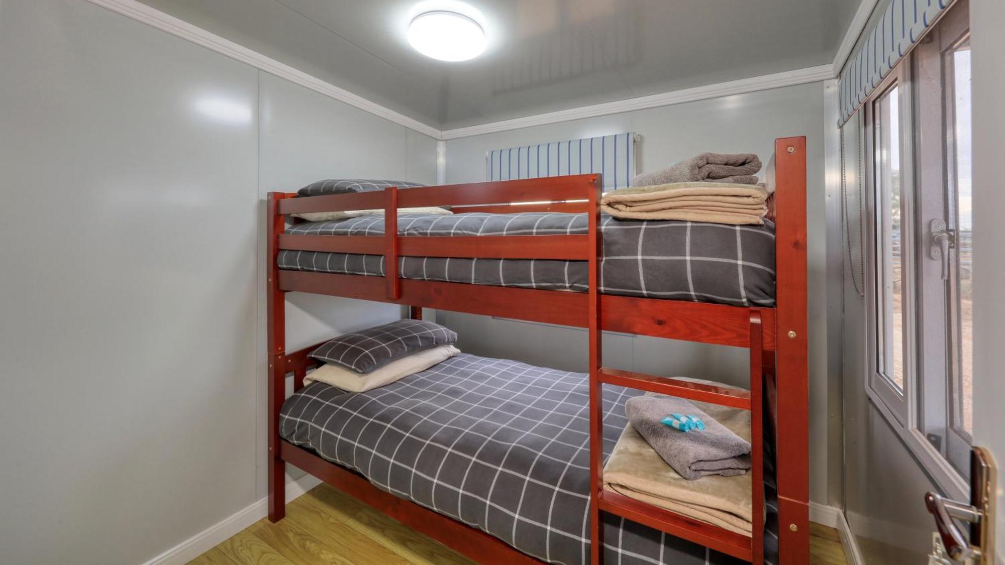 White Cliffs Self Contained Cabin Accommodation Ngoại thất bức ảnh
